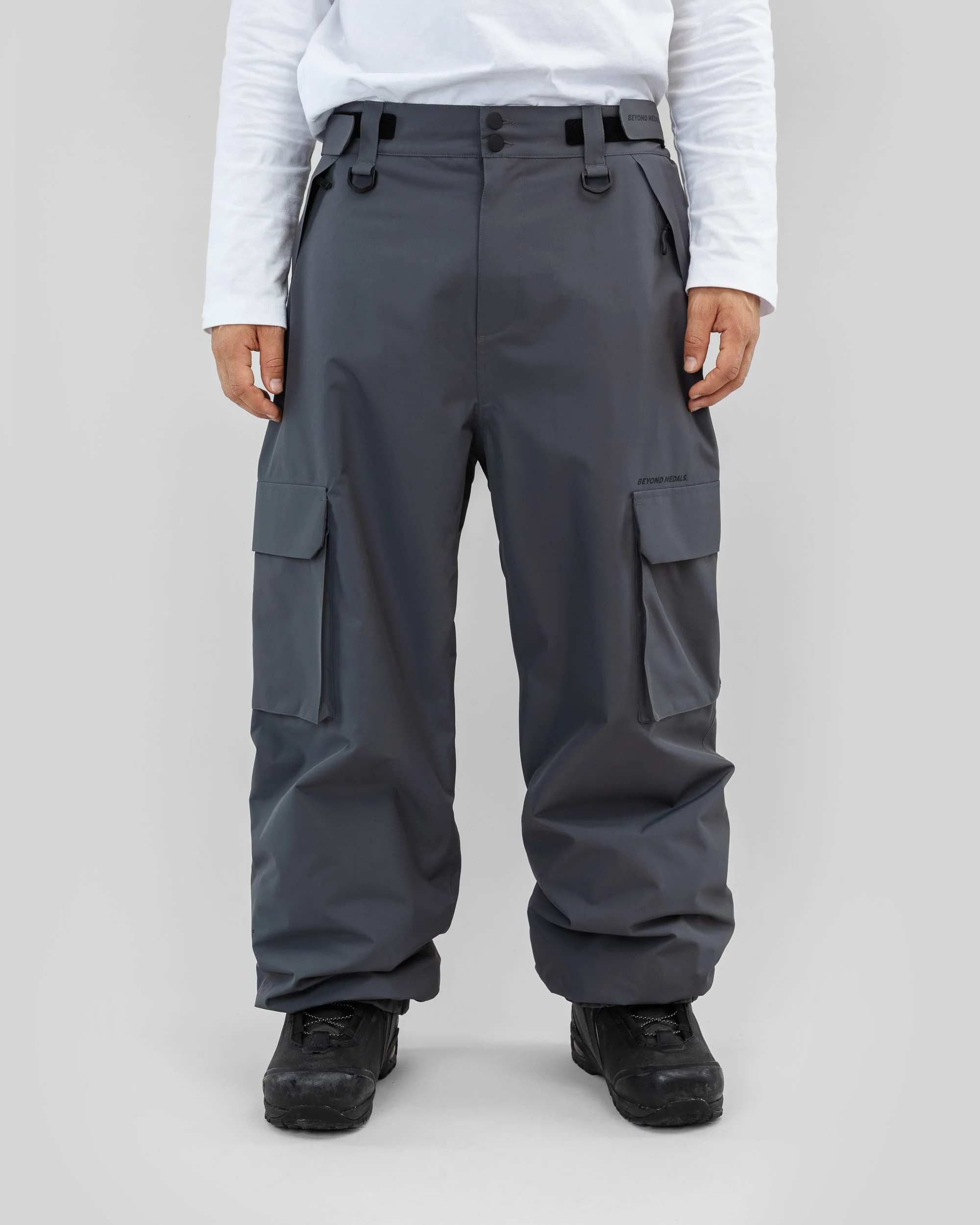 Beyond Medals Cargo 2L Pants - Anthracite - Image 2