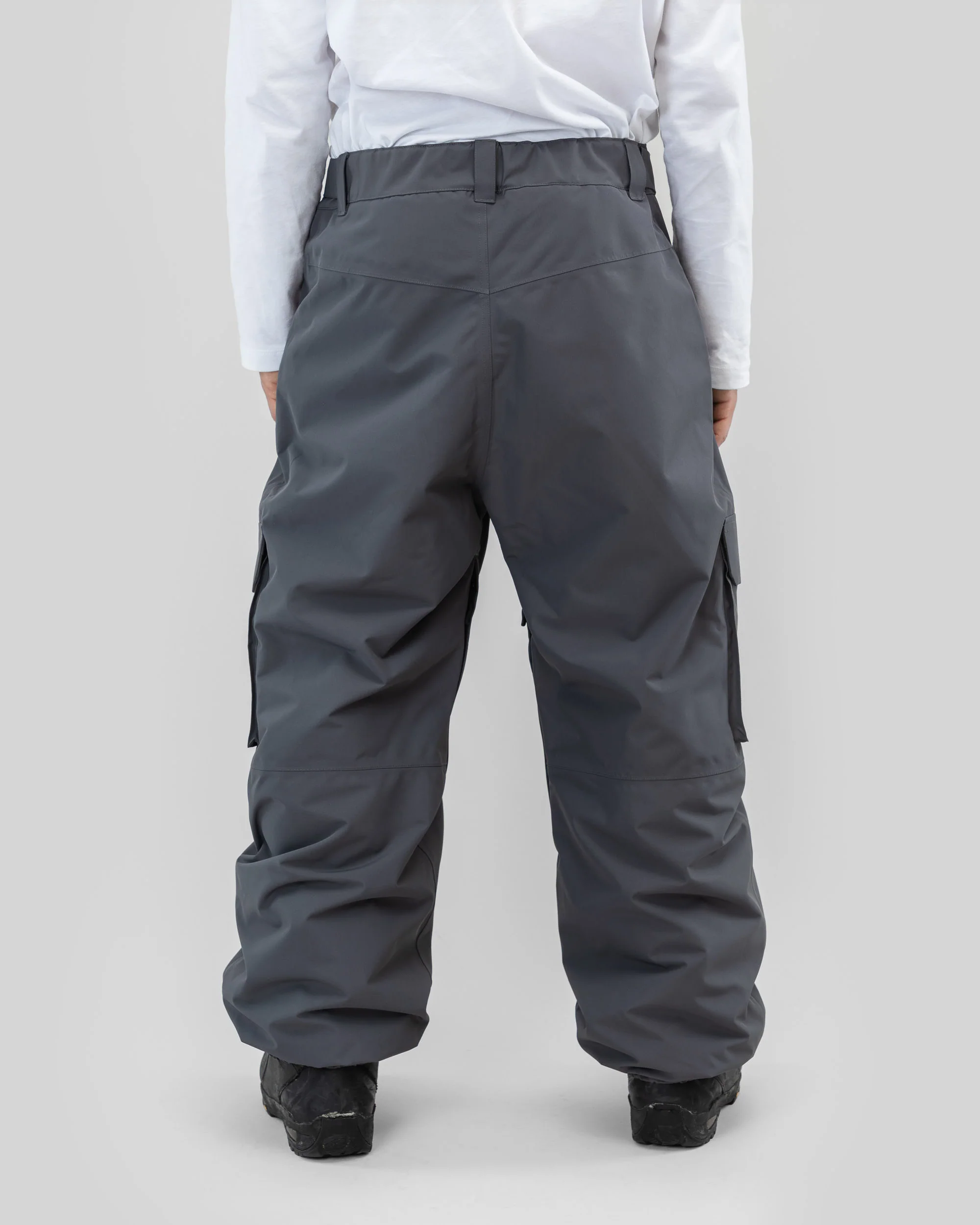 Beyond Medals Cargo 2L Pants - Anthracite - Image 4