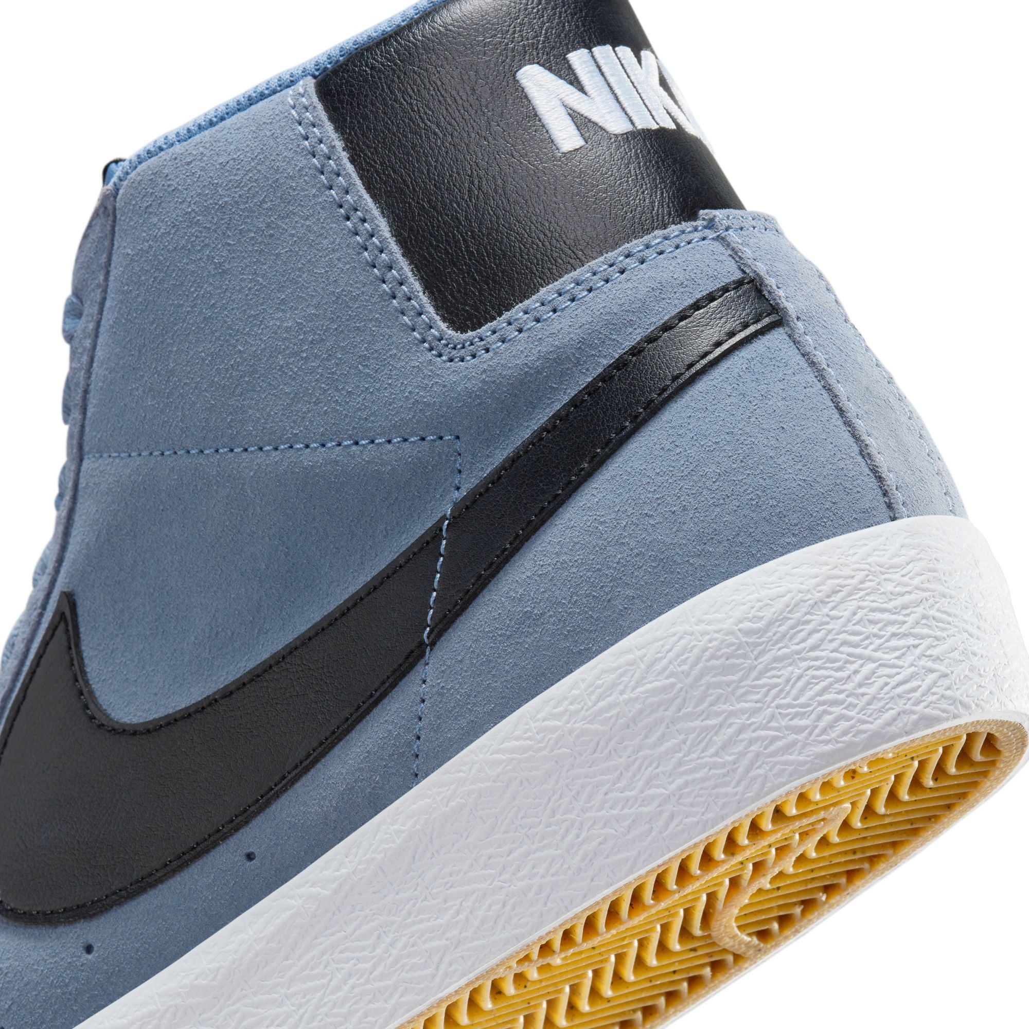 Nike SB Zoom Blazer Mid - Image 22