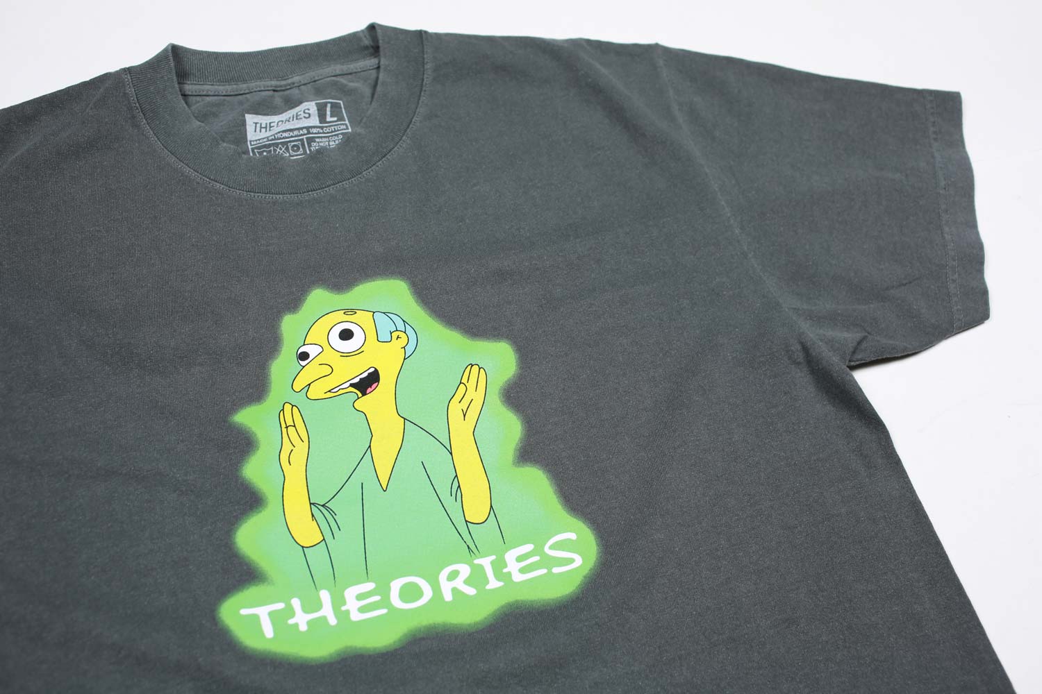 Theories Healthy Green Glow Tee - Washed Black - Image 2